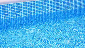 Revestimiento con azulejos de piscina en Valladolid